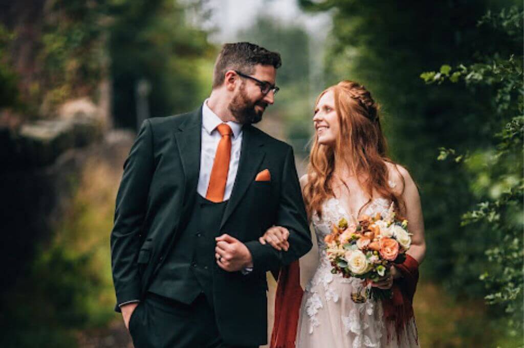 Bride and groom at Northorpe Barn lane